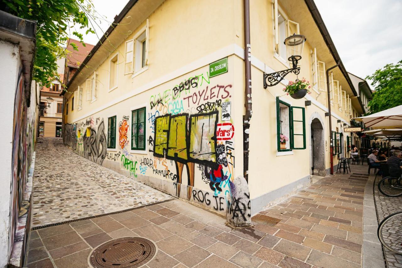 150 Steps To The Main Square Appartement Ljubljana Buitenkant foto